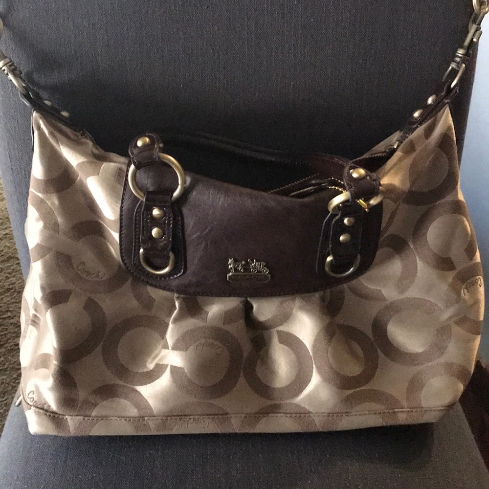 Coach signature satchel!!